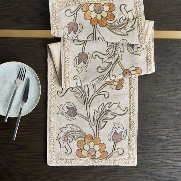 مفرش طاولة زهور 33x120 سم - بيج