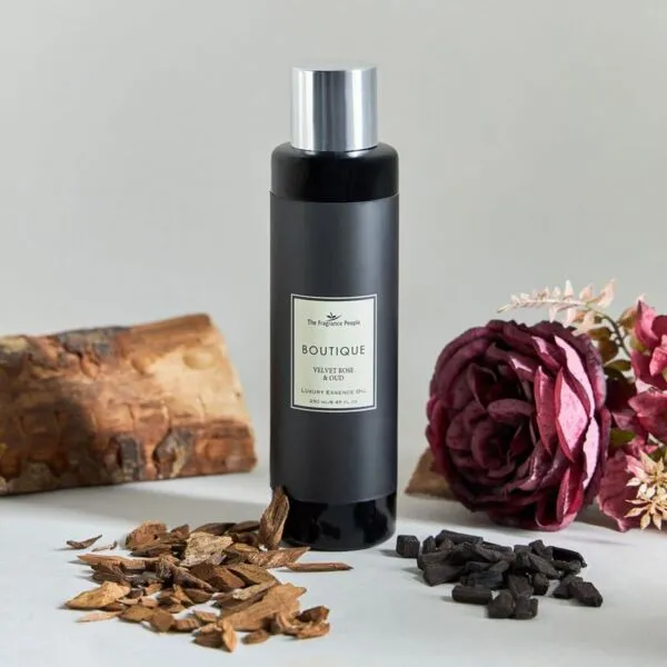 زيت عطري فاخر بالورد المخملي والعود - بوتيك - 250 مل