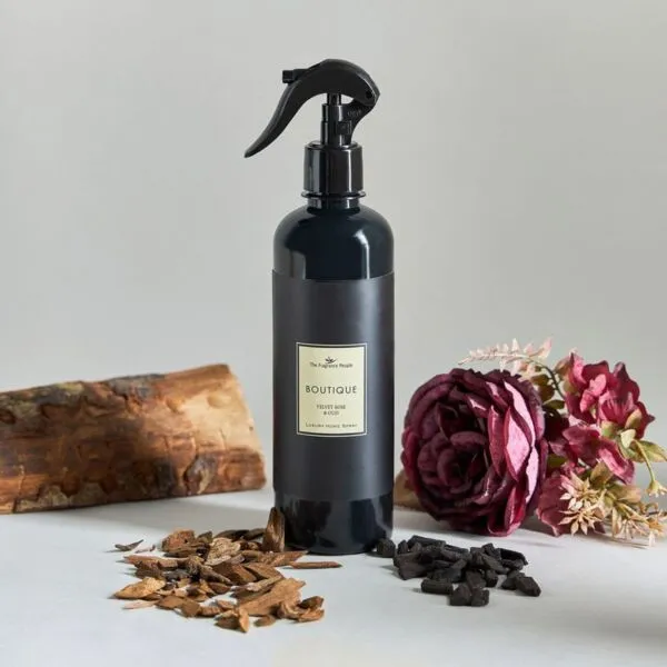 بخاخ معطر المنزل برائحة الورد المخملي والعود - بوتيك - 500 مل