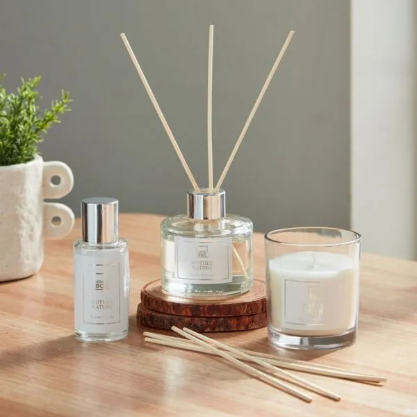 طقم هدايا معطر المنزل الطبيعة الأم من أبيض