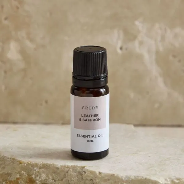 زيت عطري برائحة الجلد والزعفران من كريد - 10 مل